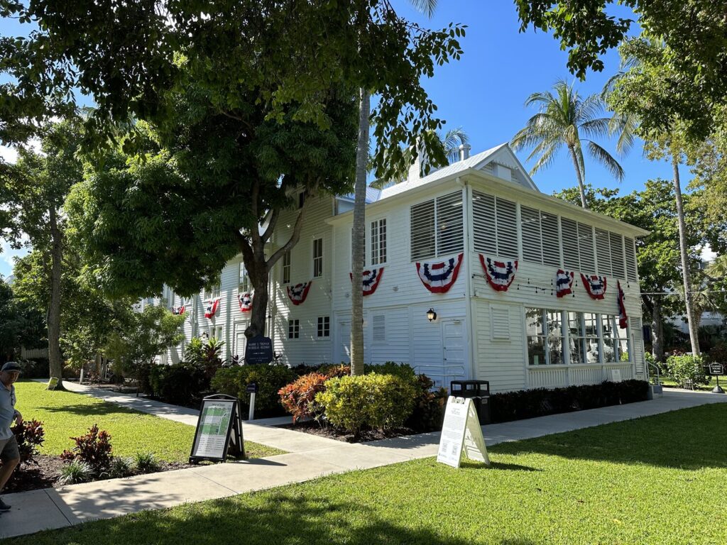 Exterior view of the "Little White House" - <i>Photo by the author</i>