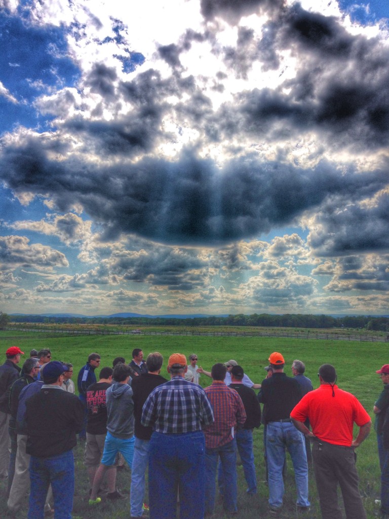 Explaining the artillery barrage leading up to Pickett's Charge.