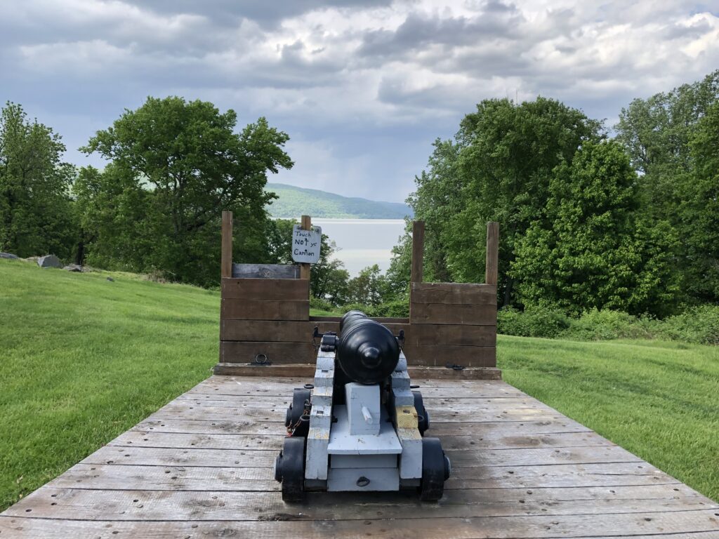 A lone cannon points up-river at Stony Point. - <i>Photo by the author</i>