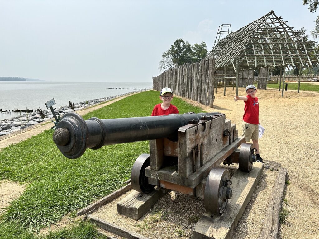 Jamestowne has everything - even artillery! - <i>Photo by the author</i>